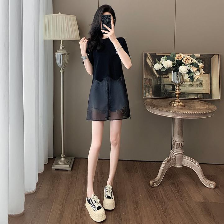 女夏季新款时尚减龄套装圆领正肩黑色网纱拼接短袖牛仔短裤两件套