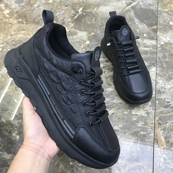 东2728秋季新款时尚平底防滑百搭男士休闲鞋