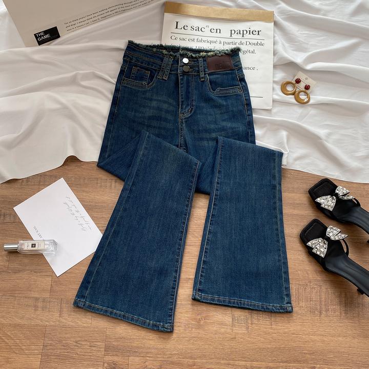 水泥灰微喇牛仔裤女秋季2025年新款高腰显瘦弹力马蹄加绒喇叭裤子
