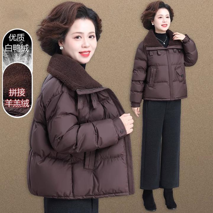 小个子妈妈冬装羽绒服短款贵夫人羊羔领上衣中老年人冬季外套女款