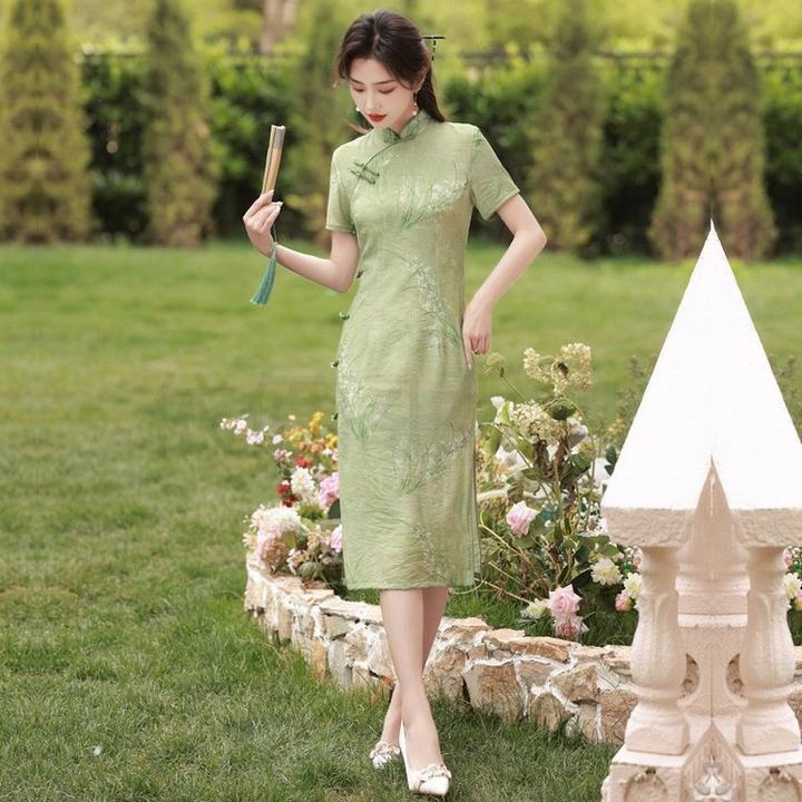 小个子中式修身新款2024少女夏季连衣裙绿色复古气质改良日常年轻