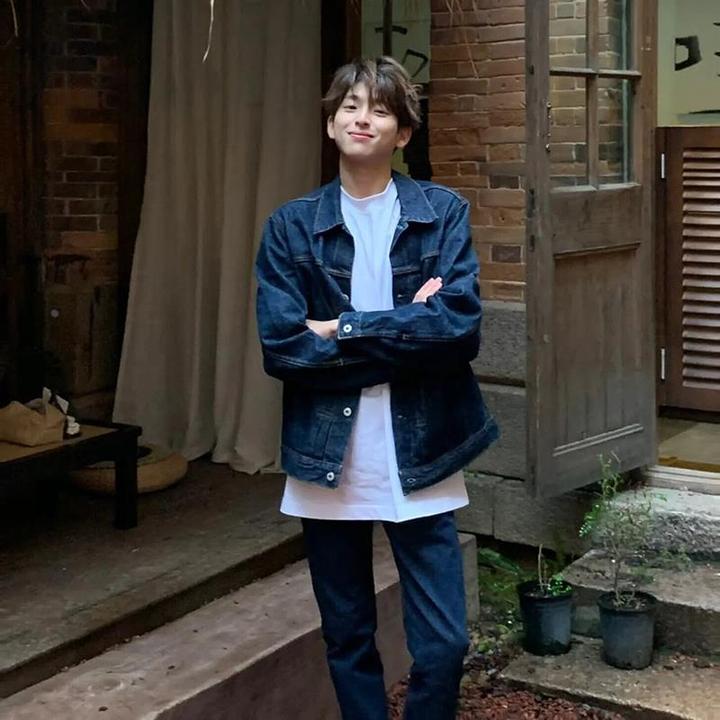 春夏款牛仔外套男2024新款翻领水洗做旧情侣夹克休闲高级感青少年