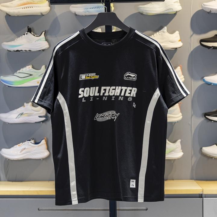 李宁 x 英雄联盟联名系列2025秋季新品男子宽松短袖文化衫AHSV453