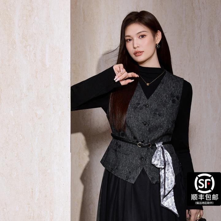 蓝语大码女装轻奢风中国风时尚套装连衣裙复古黑色西装气质无袖