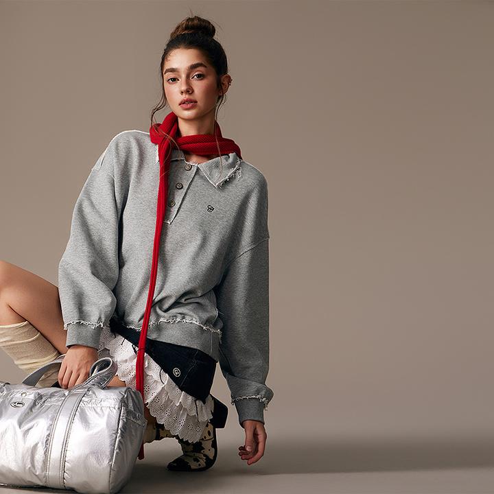 CHUU冬季女装字母刺绣风穿搭翻领宽松套头宽松休闲卫衣