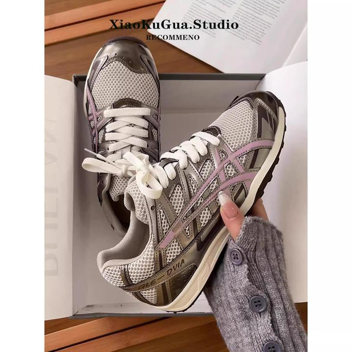 夏季网面透气运动鞋女款跑步休闲百搭潮鞋学生款韩版风格