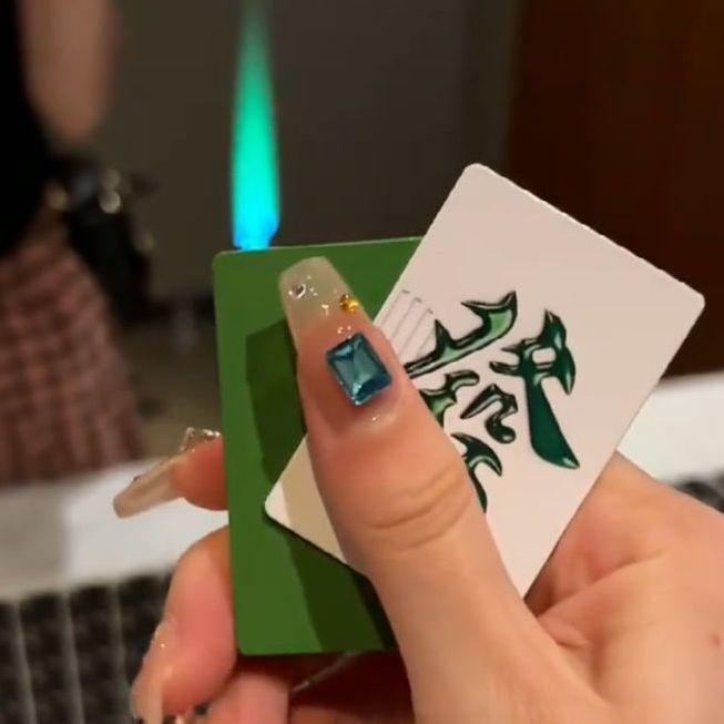 网红ins女孩子粉色麻将凯蒂猫防风打火机创意高颜值卡通个性闺蜜