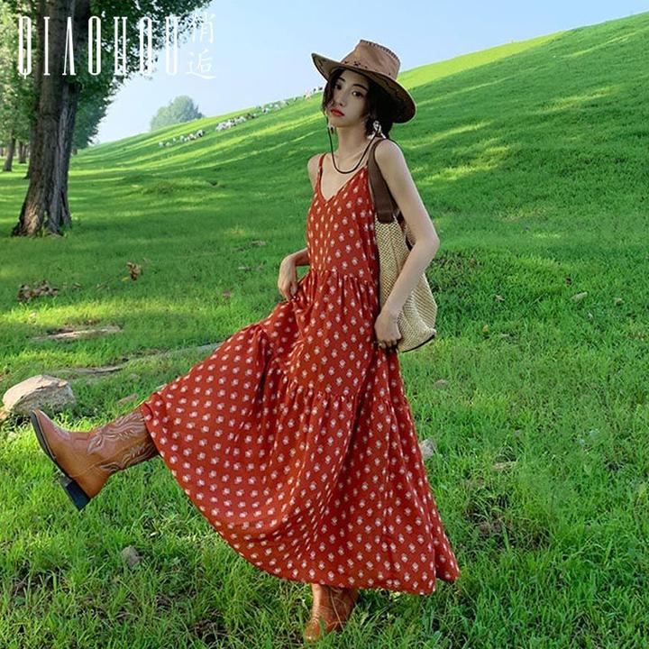 西北新疆旅游穿搭连衣裙波西米亚V领吊带裙复古波点慵懒宽松长裙