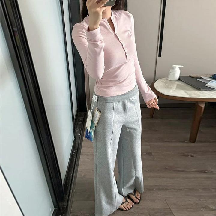 小性感纯欲粉色V领排扣正肩长袖t恤女秋季内搭修身显瘦打底衫上衣