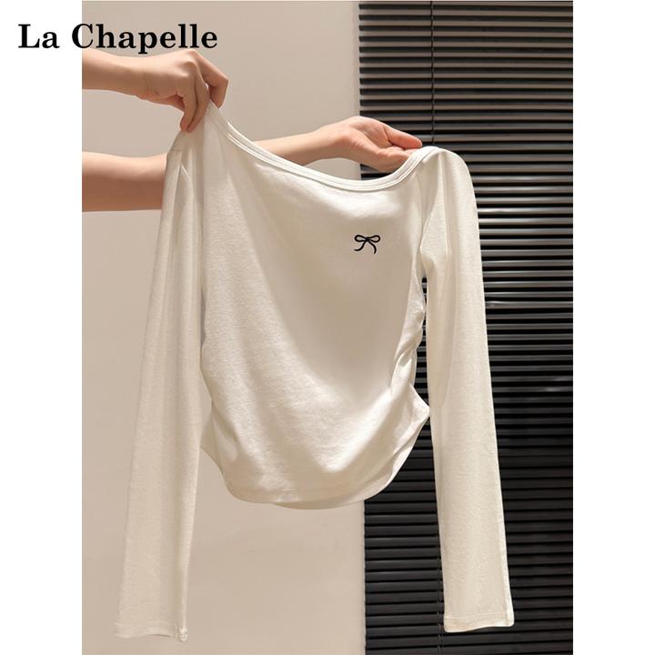 拉夏贝尔露肩撞色蝴蝶结刺绣t恤女秋季纯欲收腰显瘦斜肩长袖上衣