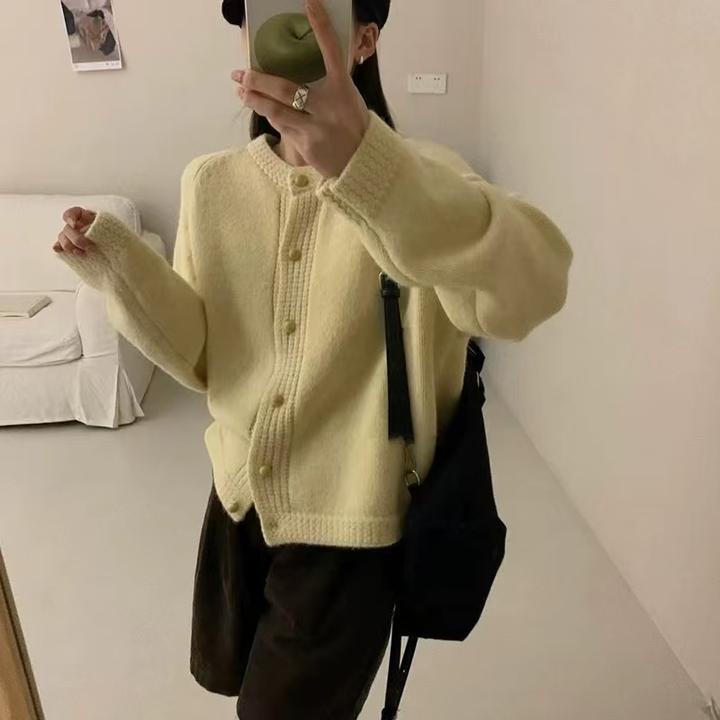 2025百搭高级感纯色馒头扣针织开衫毛衣外套新款显瘦洋气毛衣秋冬