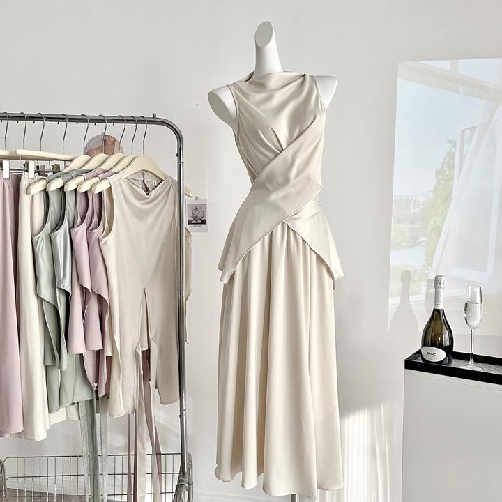 落落白月小众设计感缎面套装高端显瘦系带时尚两件套