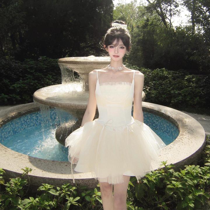 千金风裙子生日party小礼服蕾丝吊带白色天鹅芭蕾蓬蓬公主连衣裙