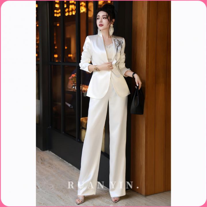 阮音高定醋酸西装套装女设计感蝴蝶钉钻修身西服长裤职业两件套女