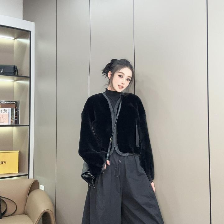 【CY】83768-T 2025新款时尚设计师皮毛一体外套