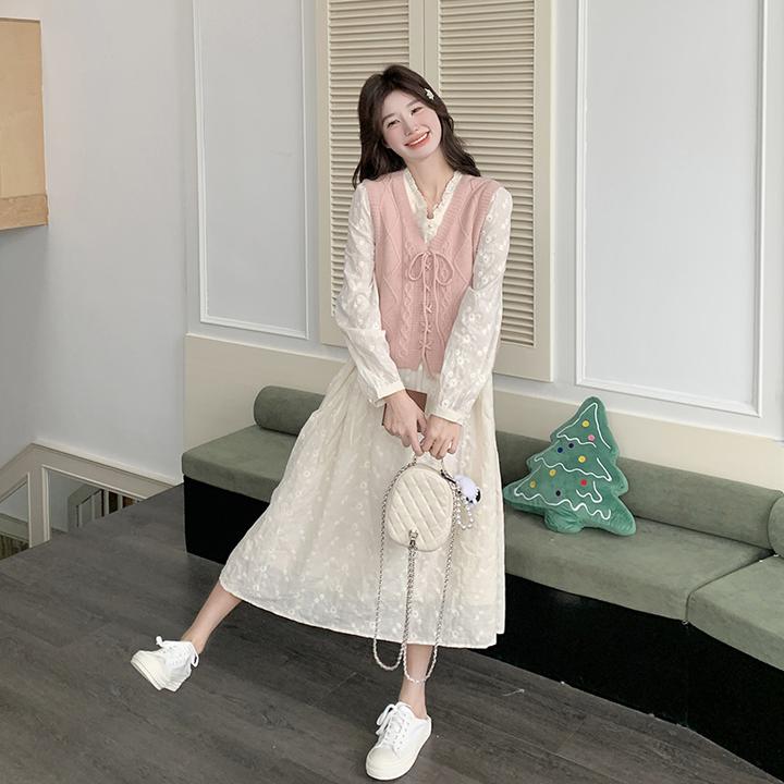 米白色连衣裙针织马甲两件套女2025年春季新款时尚温柔风减龄套装