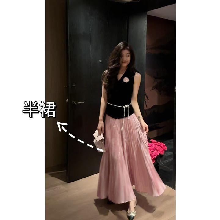 N.COU妮蔻25秋新款百搭高腰显瘦高级褶皱珠光大裙摆半身裙DY80819