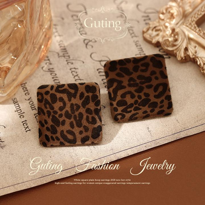 铜合金耳饰 22619棕色几何方形豹纹耳钉女耳饰轻奢高级感气质耳环
