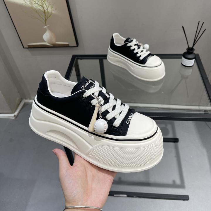 真皮小白鞋女2025秋季新款小个子厚底增高6cm松糕板鞋百搭休闲鞋