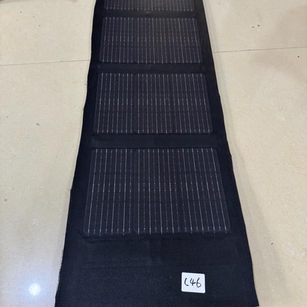 C46-四折太阳能折叠板一个