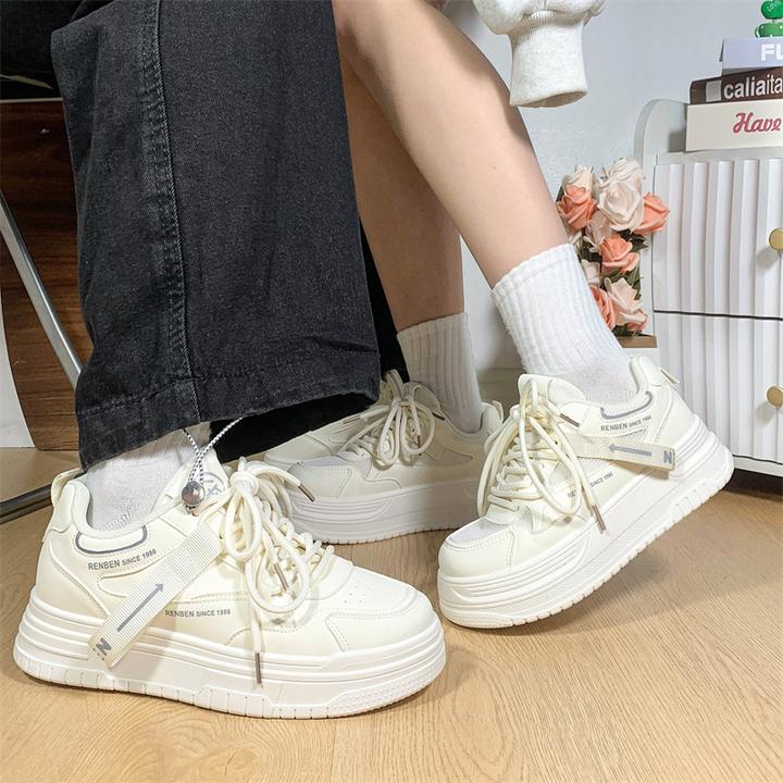 人本超火情侣鞋百搭小白鞋女2026春季新款原创厚底板鞋运动休闲鞋