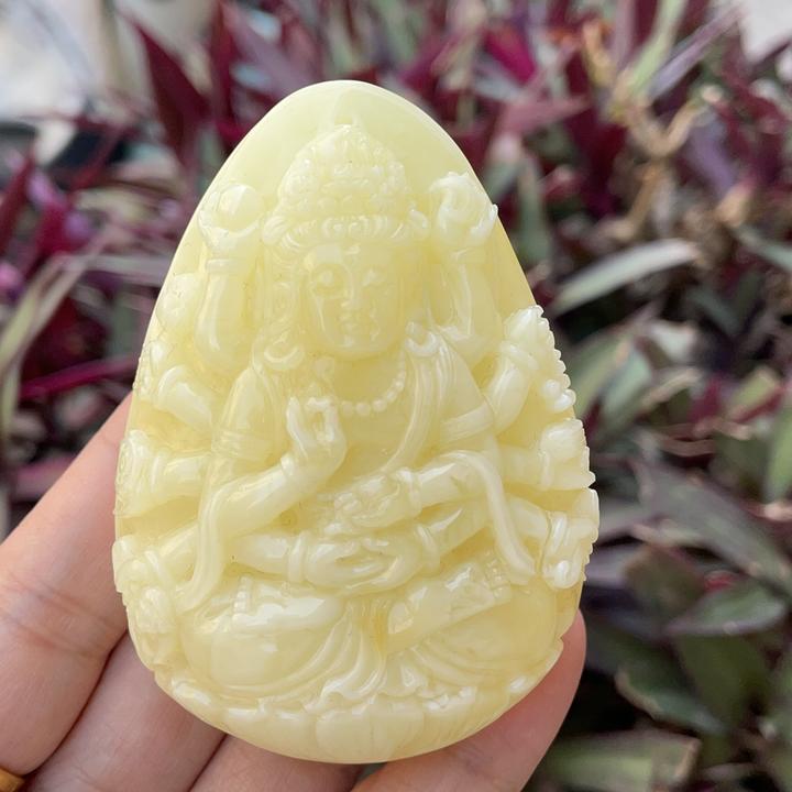 天然琥珀蜜蜡千手观音，47.6克