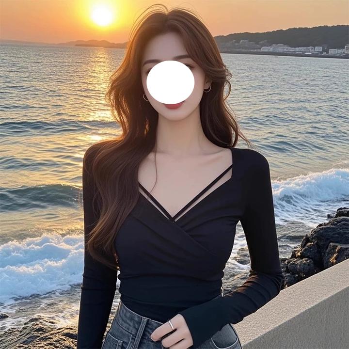 纯欲风v领长袖t恤打底衫女春秋内搭可外穿性感辣妹上衣设计感小众