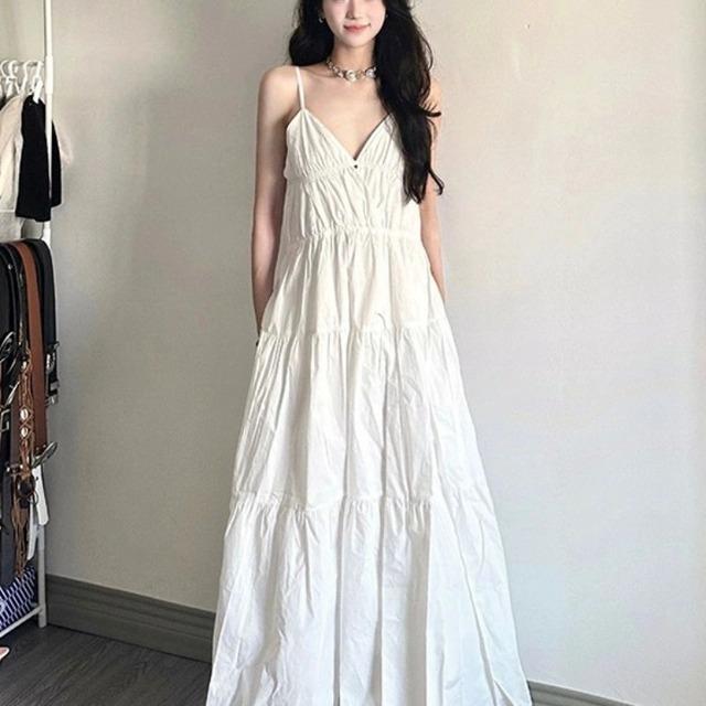 海边度假法式长裙女装冬季超长到脚踝长款裙子v领白色吊带连衣裙