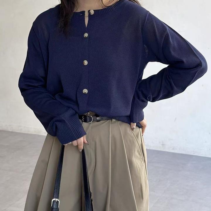 小马刺绣圆领针织长袖薄款正肩纯色休闲风针织衫25102540