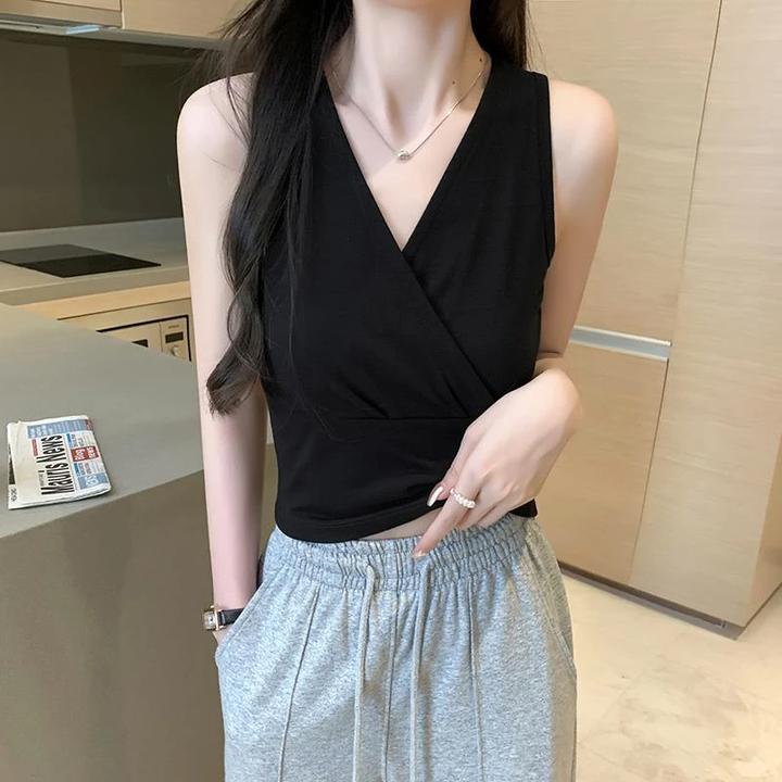 黑色v领吊带背心女内搭夏季设计感95棉无袖外穿短款露脐修身t恤女