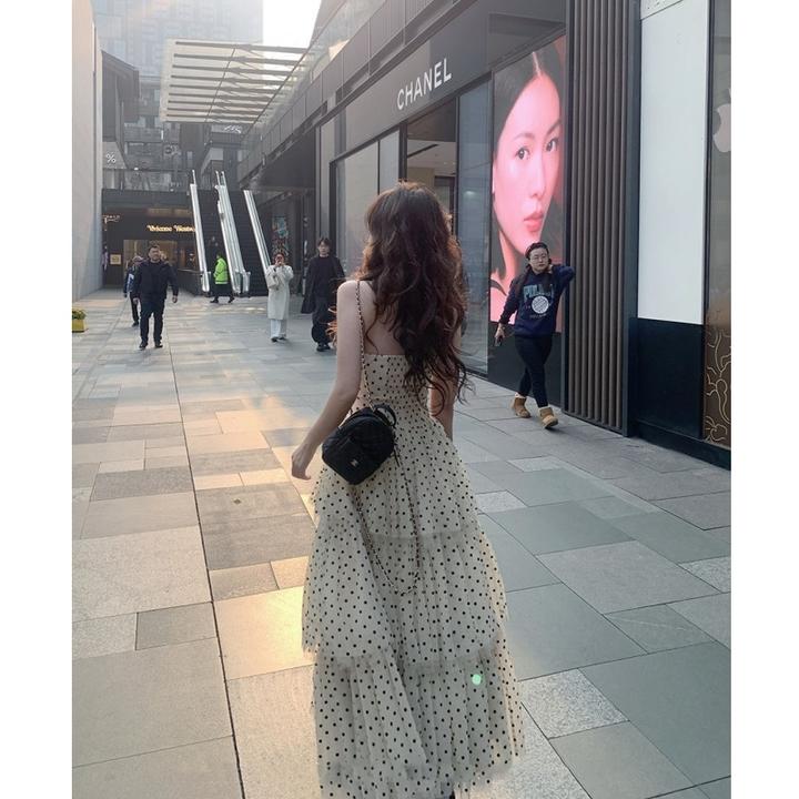 2025夏季新款天鹅圆舞曲波点连衣裙个性显瘦度假抹胸裙长款蛋糕裙