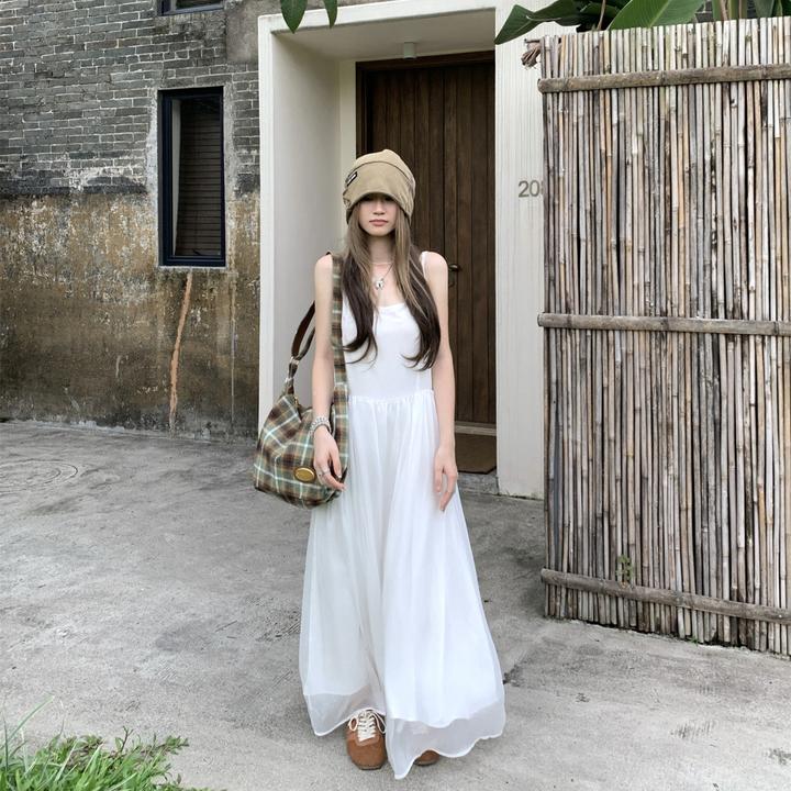 大码气质淑女显瘦显白初恋白色吊带连衣裙甜美仙女旅游度假长裙子
