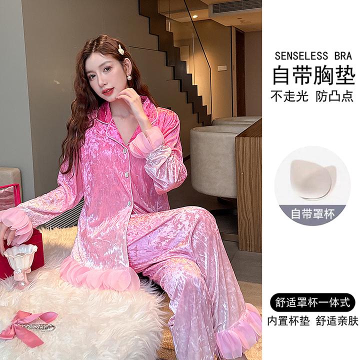 带胸垫2025年新款金丝绒睡衣女春秋季长袖可爱卡通秋冬家居服套装