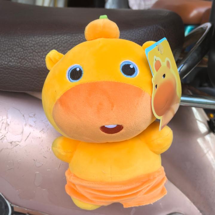 多爱正版水豚噜噜公仔18cm电动车横杠装饰两轮电摩托机车尾挂件