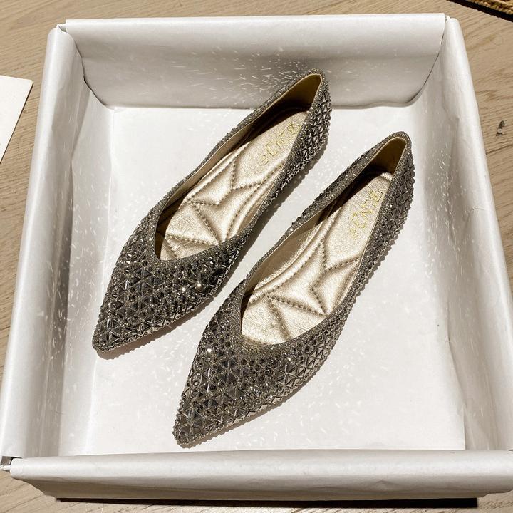 威威女郎-平底豆豆鞋软底浅口尖头单鞋水钻亮片女大码女鞋8