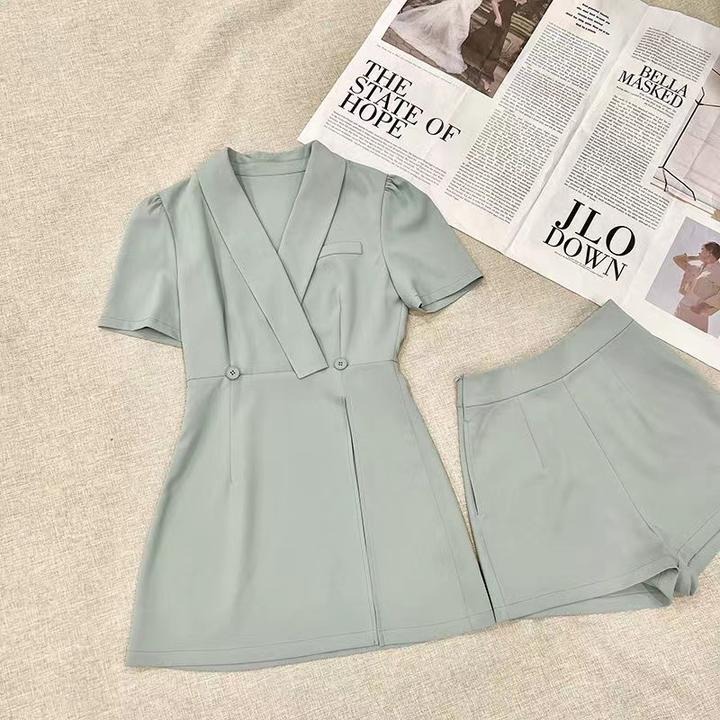 2025夏季新款【仲夏之夜套装】气质收腰西装裙+高腰短裤两件套