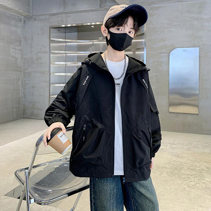 新款帅气外套春秋款爆款洋气中大儿童秋装风衣夹克中大童连帽上衣