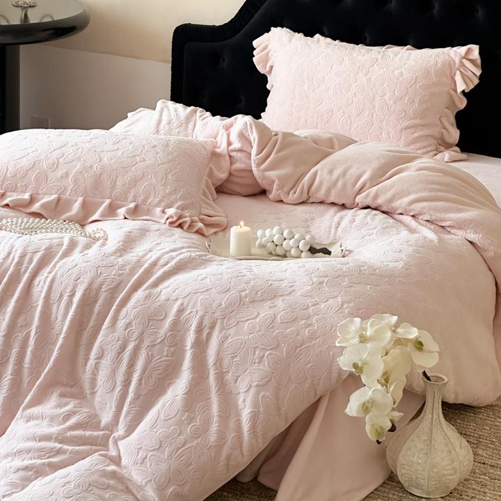 奶油风秋冬新款消光加厚纯色立体雕花牛奶绒四件套加绒保暖防静电