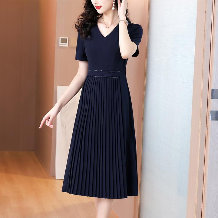 藏青色百褶短袖连衣裙女2025夏季新款气质高级感收腰显瘦中长裙