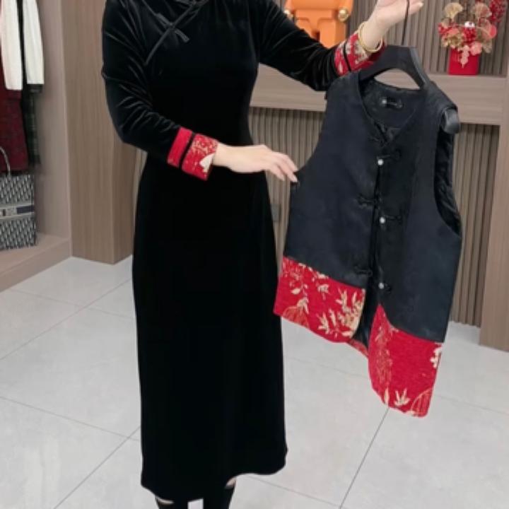 新款时尚盘扣马甲搭盘扣连衣裙洋气时尚