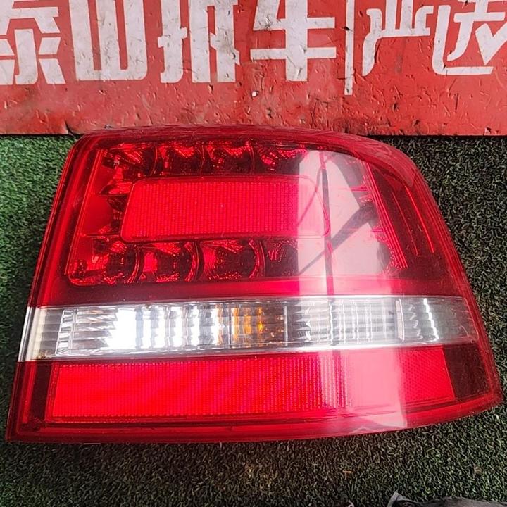 大众 Passat领驭 2009款 1.8T 自动尊品型 右尾灯总成