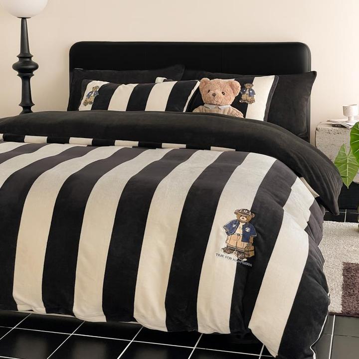 冬天珊瑚绒四件套法兰绒牛奶绒黑色条纹被套床单毛绒床上被罩加绒