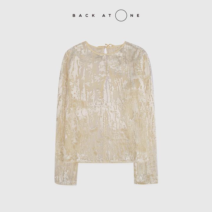 BackAtOne “光之韵”欧根烂花后系带鹅黄色丝绒上衣 BFS-1BB043B-K