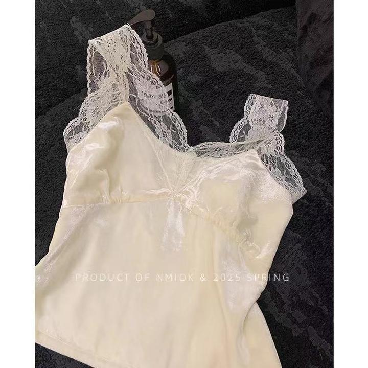 【婷婷】《丝绒吊带》v颈显瘦蕾丝复古贵气吊带 NM2SQTM2002【Q】
