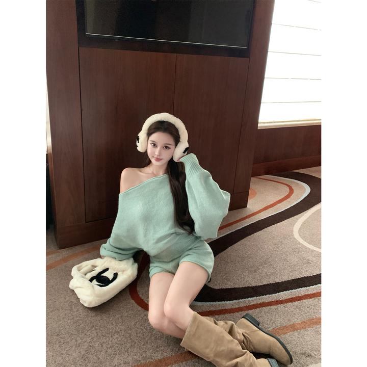 辣妹时尚针织套装女秋季2025新款露肩蝙蝠袖毛衣包臀半身裙两件套