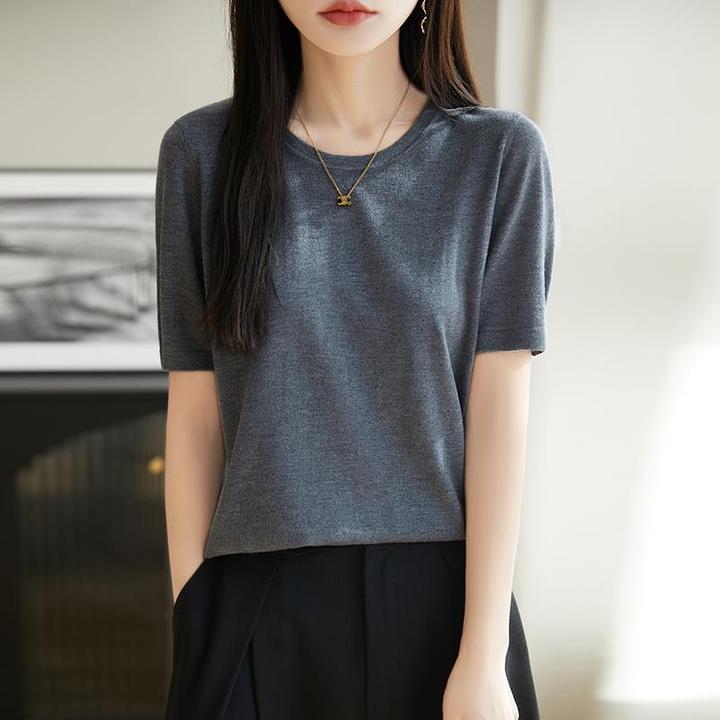 轻薄舒适精纺针织短袖女圆领纯色中袖T恤宽松打底衫春夏上衣半袖