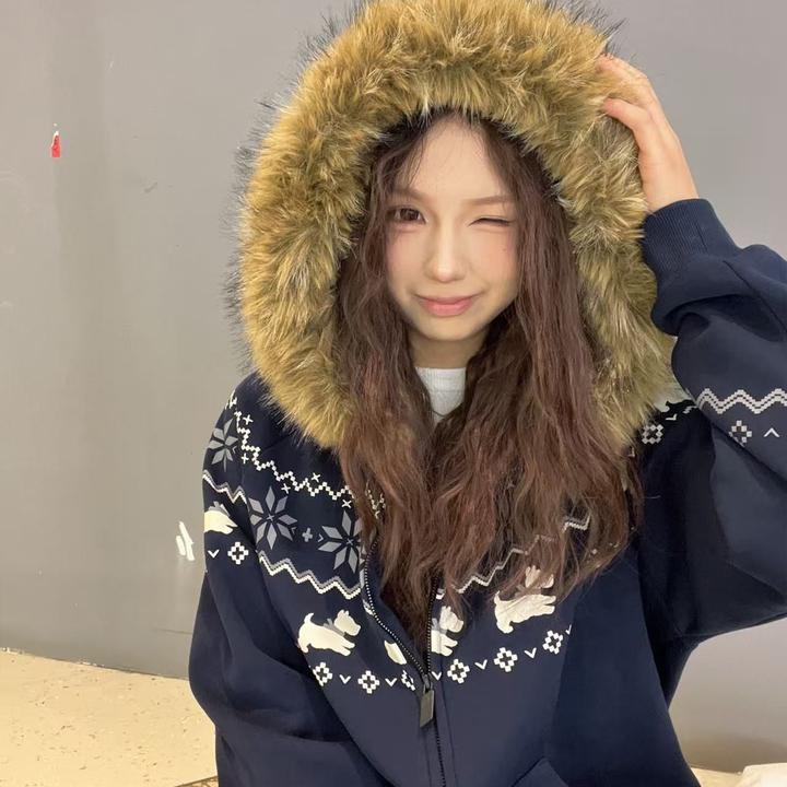 希妮丝 美式复古大毛领拼接费尔岛加绒卫衣外套冬季穿搭新款外套