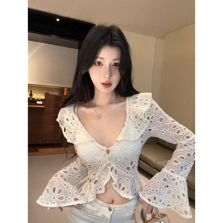 氛围法式镂空荷叶蕾丝边V领衬衫短上衣纯欲慵懒风女装显瘦长袖