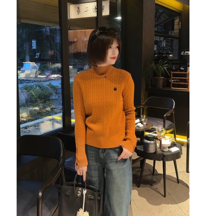 MY【M豆针织】冬季新款韩系麻花半高领慵懒风针织高级感绒面M扣上衣