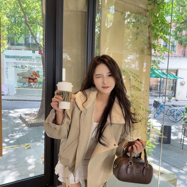 高端肌理感阔版双领机车皮衣女秋冬加绒加厚86016